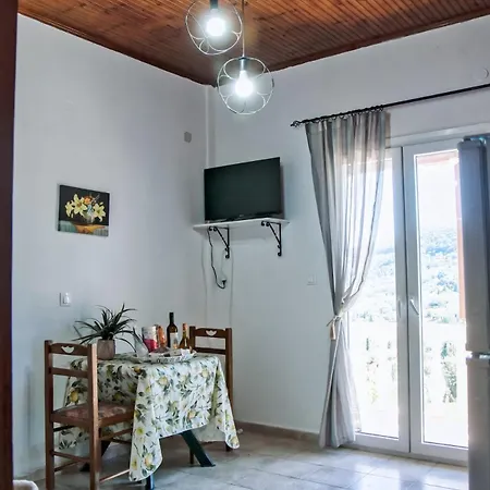 Nana House 2 בית נופש *